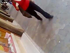 Candid Busty Bouncing Tits