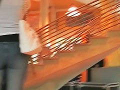 Candid cam video of some nice asses in tight jeans