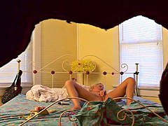 Candid camera pussy masturbation