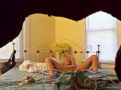 Candid camera pussy masturbation