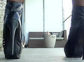 Carlas Shoe Fetish Show With High Heels And Boots - SoloAustria