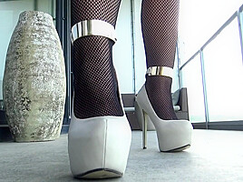 Carlas Shoe Fetish Show With High Heels And Boots - SoloAustria