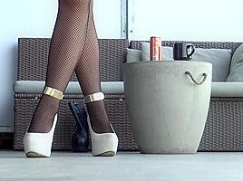 Carlas Shoe Fetish Show With High Heels And Boots - SoloAustria