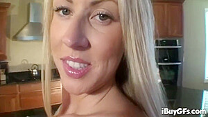Carolyn Reese - With Big Tits Fingering Pussy Closeup