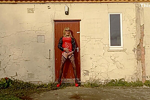 Cd Posing And Pissing Outdoors