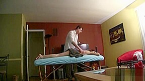 Chap Is Having A Hard Time With His Boner During Massage