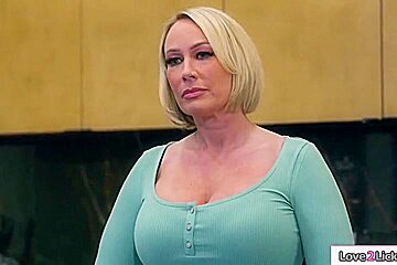 Chloe Surreal, Laney Grey And Big T - Lesbian Stepdaughters Are In Charge Now