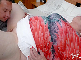 Chubby Mature Got Her Plesure Hole Drilled By Handy Guy