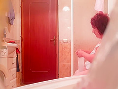 Chubby aunty shows her body after pissing and shitting
