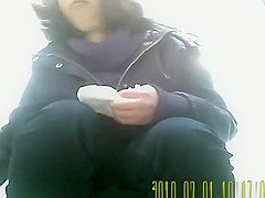 Chubby girl with hairy pussy pissing