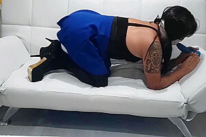 Cleaning Babe Finds Two Dildos And Plays With Them With Her Uli And Mouth