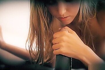 Clover - Double Hand Job