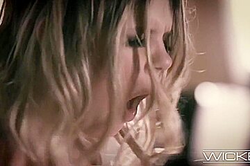Coco Lovelock, Tommy Pistol And Southern Comfort - Giggly And Cute Blond Babe Gets A Dic