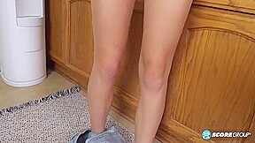 College student 18+ Avery Smiles As She Spreads Her Hairless