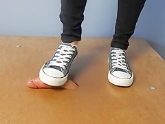 Converse cockcrush and shoejob with cumshot