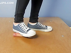 Converse cockcrush and shoejob with cumshot