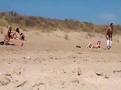 Couple Split by Strangers on a Nude Beach- Free HD Porn 74 es