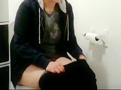 Cunada WC toilet spy