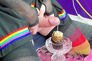 Cup Cake In Rikki Ocean Adds Her Own Homemade Cream To Her And Eats It