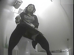 Cute Asian Girl Toilet Onanism