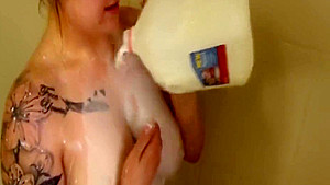 Daisy Milk Shower