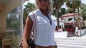 Debby Likes To Masturbate In Public On The Beach