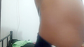 Desi Girl Shows Her Boobs