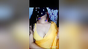 Desi Indian Aunty With Plastic Dildo