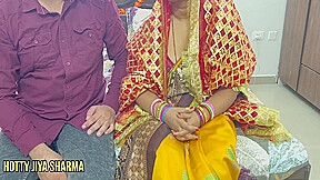 Devar Bhabhi - 2023 Karwa Chauth Desi Biwi Ko Husband Ne Gift Mein Diya Mota Lund (couple Sex)