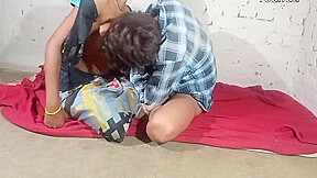 Devar Jhat Ke Wal Cut Raha Tha Or Bhabhi Ne Dekh Clear Hindi Voice Indian Sex Yourrati With Li Ya