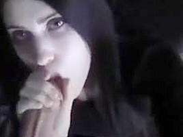 Eine sexy hure auf einer webseite blowjob 2