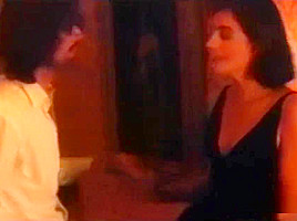 Elizabeth Hurley, Louise Delamere - Shameless (1995)