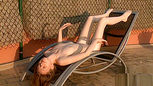 Enticing russian blonde gloria is using sextoy