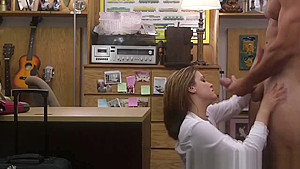 Facialized pawnshop amateur pussypounded for cash
