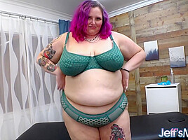 Fat Beauty Sara Star Shows Huge Assets Before Playing With Sex Toys