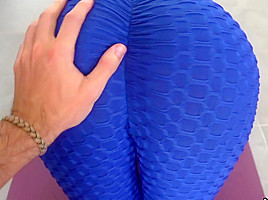 Fit Girl Gets a Big Dick in her Tight Pussy and Gets the Sperm over her Face
