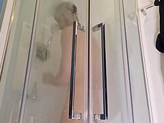 Flexing In The Shower 7 Min - Solo Boy