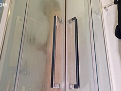 Flexing In The Shower 7 Min - Solo Boy