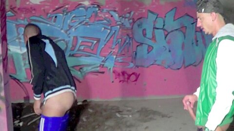 French slut fucked by Arab with massive xxl cock outdoor - CrunchBoy