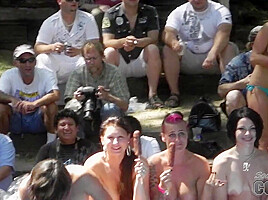 Front Row At The 2011 Saturday Show By Glenn 2 Of 2 - SouthBeachCoeds