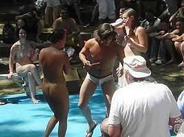 Front Row At The 2011 Saturday Show By Glenn 2 Of 2 - SouthBeachCoeds