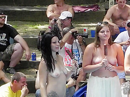 Front Row At The 2011 Saturday Show By Glenn 2 Of 2 - SouthBeachCoeds