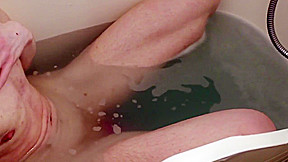 FtM masturbating in the bath