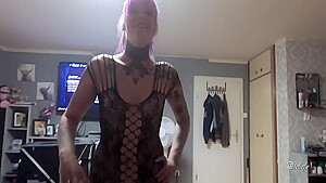 Gamer Vs Girl - Dispute Ends In Hardcore Sex - Shaving Lingerie Anal Cum - Gamer Girl