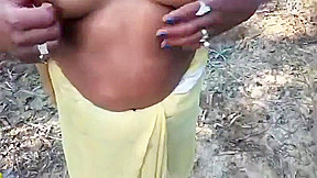 Gao Ki Desi Bhabi Ko Khet Me Mota Kala Lund Chusvaya