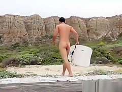 Gay pornstar gets to grips with his erection when outdoors