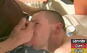 German muscled gaydaddy barebacks gay bottom in 3some