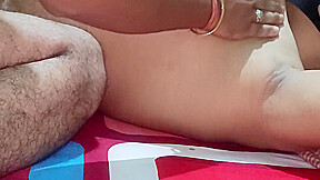 Ghr Me Akeli Soyi Bhabhi Ko Bobs Ki Massage Kiya Or Khub Choda With Nikola S