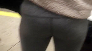 Glimpse Lovely Candid Booty Display