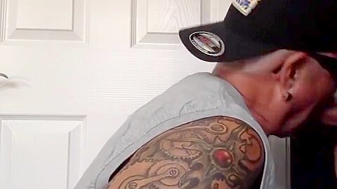 Gloryhole Mature Gay Swallowing Cum After Long Sucking